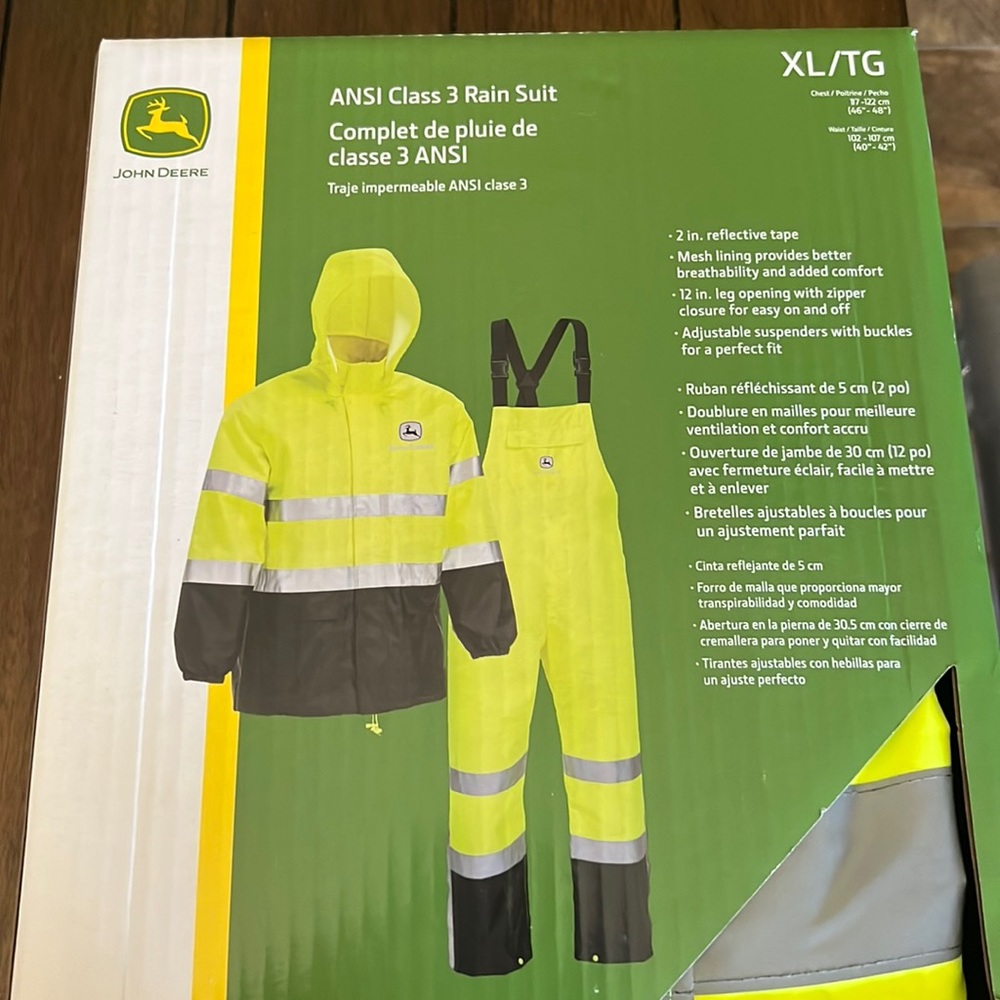 Brand New rain suit John Deere